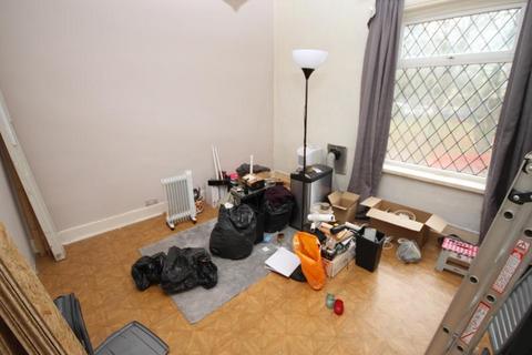 2 bedroom terraced house for sale, Halifax Road, Liversedge