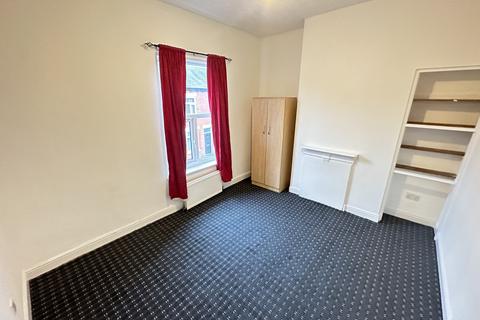 2 bedroom terraced house to rent, Giles Street, Manchester, M12