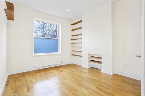 3 bedroom flat for sale, Hornsey Road, London