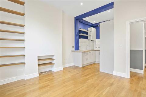 3 bedroom flat for sale, Hornsey Road, London