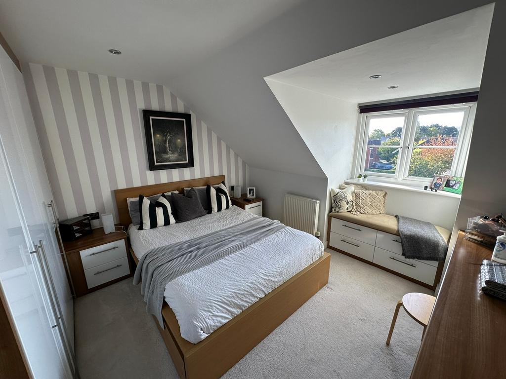 A spacious and bright large double bedroom feat...