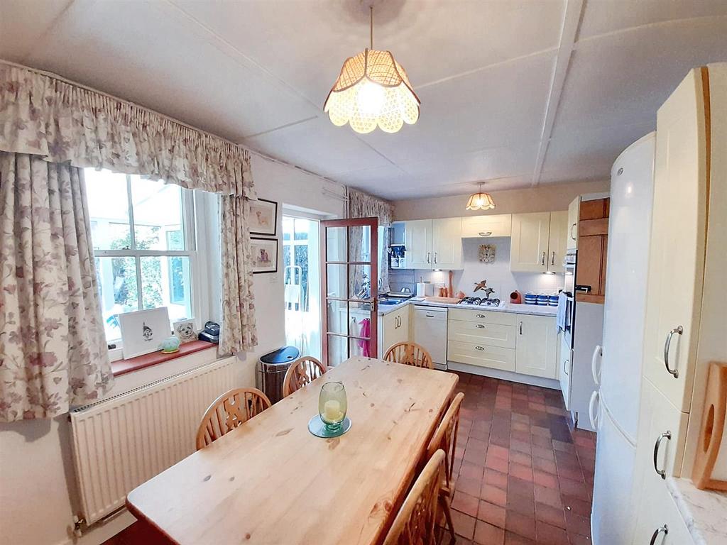 Kitchen dining room new.jpg