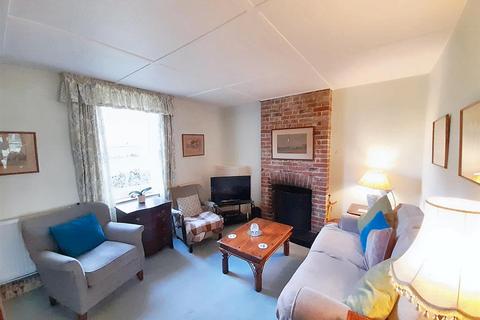 2 bedroom end of terrace house for sale, Church Lane, Barnham