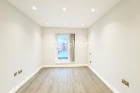 2 bedroom flat to rent, Fairmead Road, London, N19