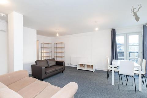 6 bedroom flat to rent, Hawgood Street, Bow E3