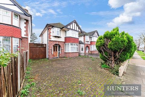 3 bedroom detached house for sale, Manor Drive North, New Malden