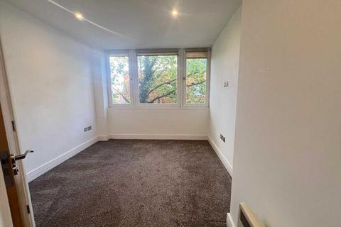 2 bedroom apartment to rent, Windsor Road, Slough