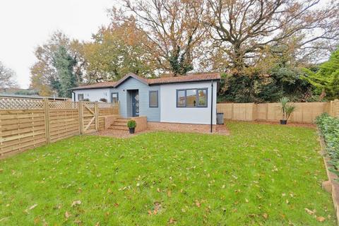 2 bedroom park home for sale, Brownfield Gardens, Maidenhead