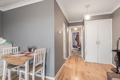 1 bedroom flat for sale, Braemar Gardens, Slough, SL1