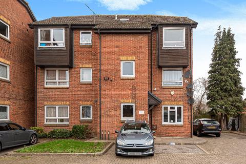 1 bedroom flat for sale, Braemar Gardens, Slough, SL1