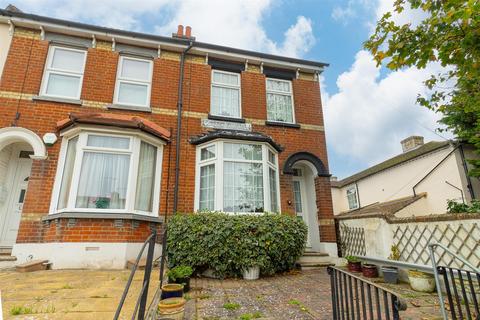 2 Constitution Hill, Snodland, ME6 5DH