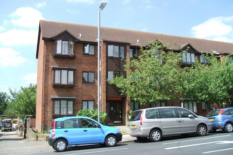 1 bedroom flat to rent, Chase Road, Southgate N14