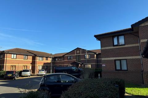 1 bedroom flat for sale, Redlands Lane, Hampshire PO16