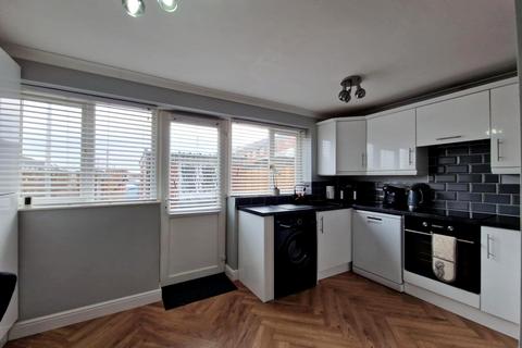 3 bedroom end of terrace house for sale, Campbell Close, Rugeley. WS15 2PP