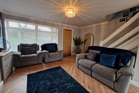 3 bedroom end of terrace house for sale, Campbell Close, Rugeley. WS15 2PP