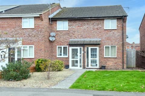 2 bedroom terraced house for sale, Weavers Drive, Trowbridge