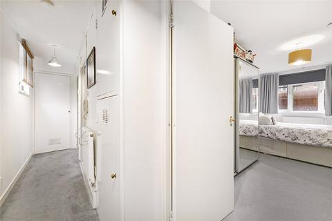 undefined, Coppock Close, London, SW11