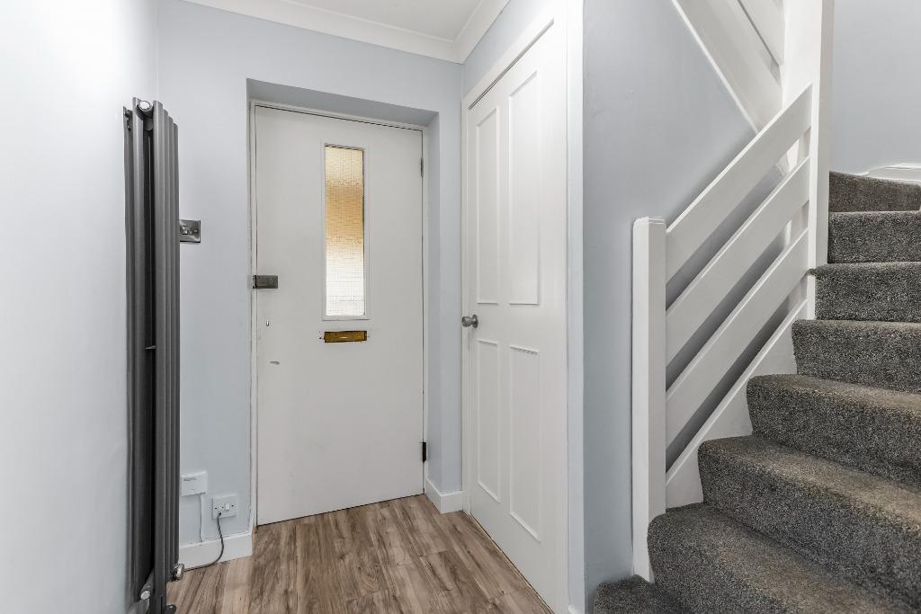 2 bedroom flat to rent - More