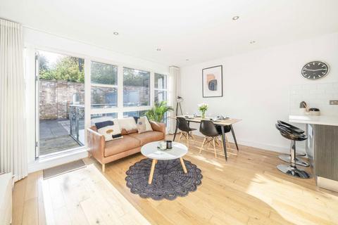 3 bedroom house for sale, Gerards Place, London SW4