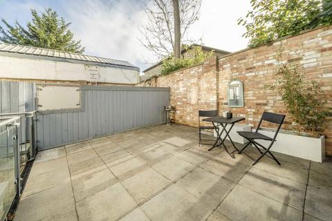 8 Gerards Place, London, SW4 7AZ