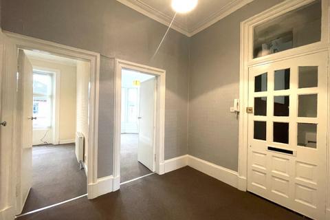 2 bedroom flat to rent, Lochleven Road, Battlefield, Glasgow, G42