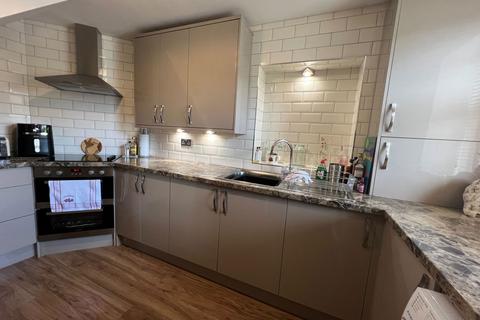 1 bedroom cottage for sale, The Green, Penistone, Sheffield, S36 6BL