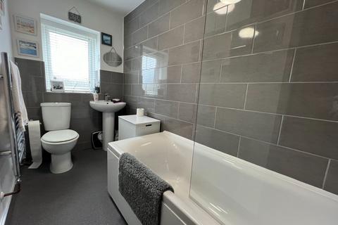 1 bedroom cottage for sale, The Green, Penistone, Sheffield, S36 6BL