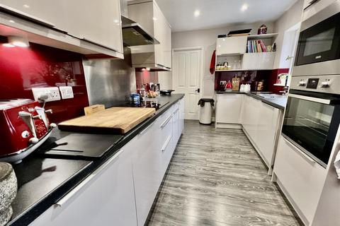 3 bedroom end of terrace house for sale, Derby Street, Darlington