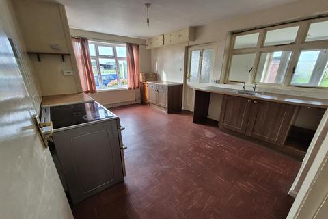 2 bedroom bungalow to rent, Church Street, Merriott, Somerset, TA16