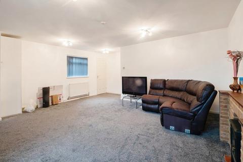 2 bedroom semi-detached bungalow for sale, Barnes Close, Leicester LE4