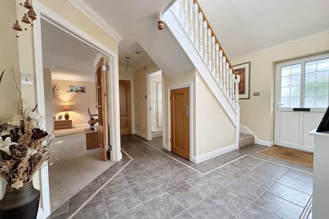 4 bedroom detached house for sale, Colehill