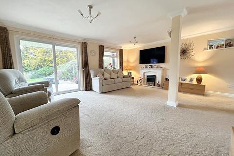 4 bedroom detached house for sale, Colehill