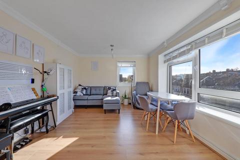 2 bedroom flat for sale, Maple Road, Penge, London