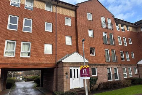 2 bedroom flat to rent, Greenholm Court