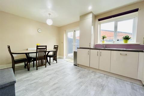 3 bedroom terraced house for sale, Meldrums Grove, Timperley, Altrincham