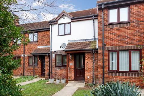 2 bedroom terraced house to rent, Lander Close, Poole