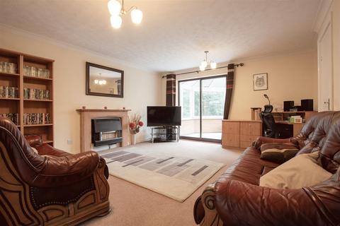 4 bedroom detached house for sale, Grange Road, Wellingborough