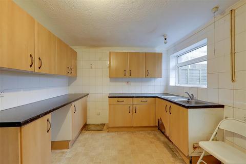 3 bedroom terraced house for sale, Test Road, Lancing BN15