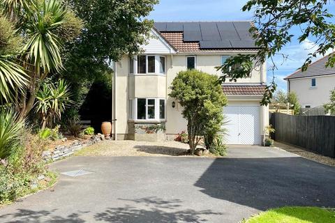 4 bedroom detached house to rent, Velator Close, Braunton EX33