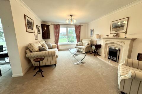 3 bedroom apartment for sale, Lakeside, Little Aston