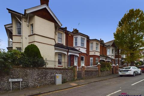 3 bedroom terraced house to rent, Greys Road, Old Town, Eastbourne, BN20