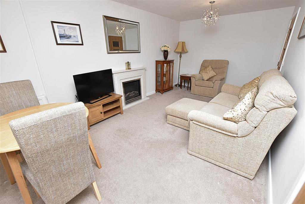 Lounge dining room