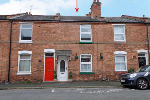 3 bedroom terraced house for sale, Meadow Road, Warwick