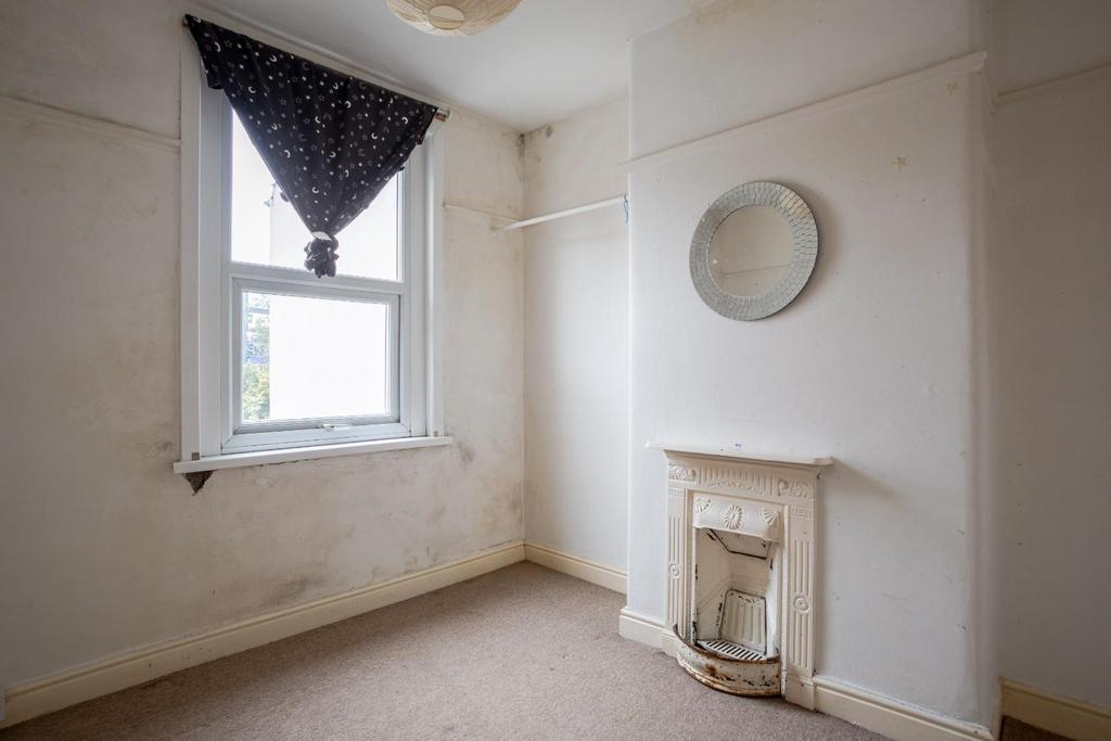 31 Ellicott Road, Horfield-17.jpg