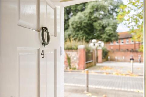 2 bedroom terraced house for sale, Friary Lane, Chichester