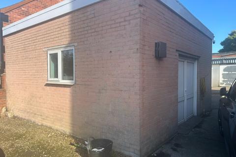 Property to rent, Park Road, Barnsley