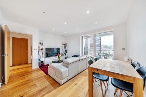 1 bedroom apartment for sale, Commerell Street, London