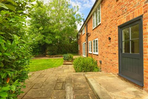 3 bedroom equestrian property to rent, Arderne Home Farmhouse, Walkers Lane, Tarporley, CW6 0DQ