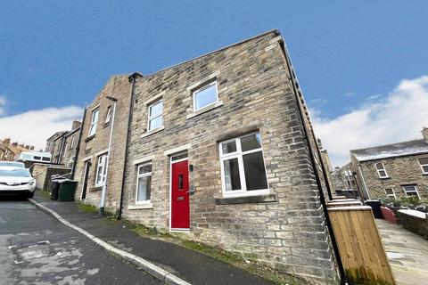 2 bedroom end of terrace house to rent, Carlton Street, Haworth, Keighley, BD22