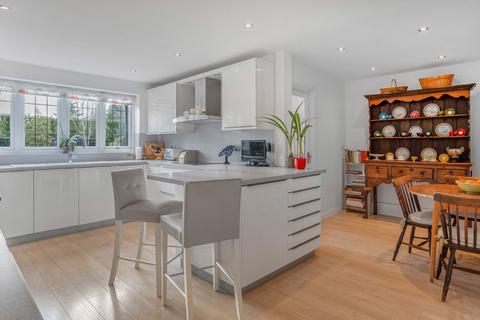 6 Alderhithe Grove, Little Aston, Sutton Coldfield, B74 3BN